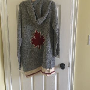 NWOT Cottage country Canadiana 🇨🇦 cardigan